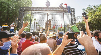 Demokrasi İçin Bölgede Örnek Ülkeydi! 'Yapmayın Bunu Tunus'a'