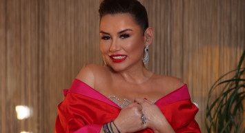 Deniz Seki'nin Hülya Avşar Savunması Herkesi Şaşırttı! Ünlü Şarkıcı Sosyal Medyada Alay Konusu Oldu