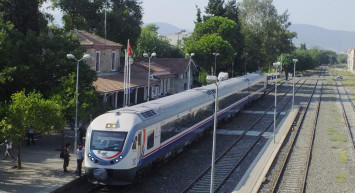 Denizli’de sel felaketi faciaya dönüşüyordu: Tren son anda durduruldu