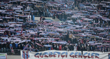 Deplasman yasağı kalktı mı? TFF deplasman seyirci yasağını kaldırdı mı? Süper Lig’de deplasman maçlarına seyirci gidebilecek mi? TFF deplasman yasağı hakkında alınan kararı açıkladı