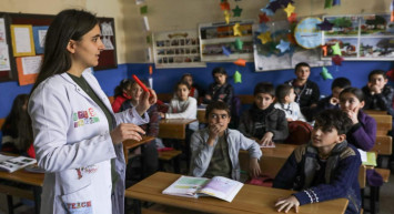 Deprem bölgesindeki öğretmenleri ilgilendiriyor: Bakanlıktan kritik karar