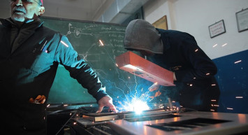 Deprem bölgesindeki sanayiciye teşvik