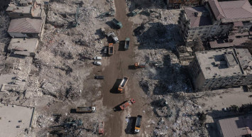 Deprem enkaz kaldırma çalışmaları sürüyor: Molozlara ne olacağı belli oldu