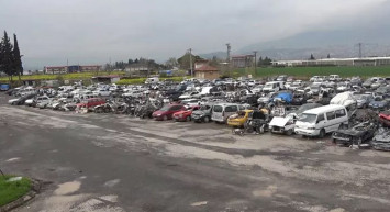 Deprem enkazından çıkarılan araçlarda üzücü detaylar!