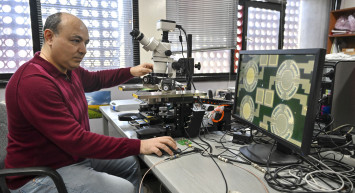 Depremde ses dalgalarını taşıyabilen fiber optik mikrofon tasarlandı!