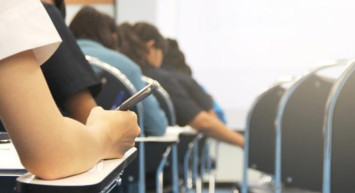 Depremden etkilenen öğrencilere 71 ilde 1 milyon 279 bin ek kontenjan