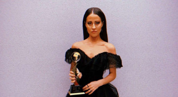 Derya Uluğ 2022 konser takvimini paylaştı!  2022 Derya Uluğ konserleri