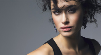 Detoks Kampına Girdi, Bornozuyla Sere Serpe Poz Verdi!