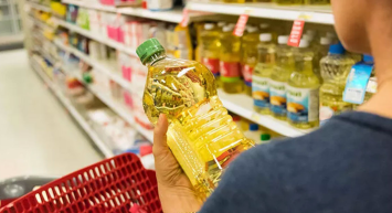 Dev market patır patır uygun fiyattan ayçiçek yağı satıyor! 1 LT - 5 LT fark etmez stoklar durmadan yenileniyor