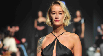 Didem Soydan herkesi şaşırttı! Didem Soydan mavi bikinili paylaşımı ile beğeni yağmuruna tutuldu