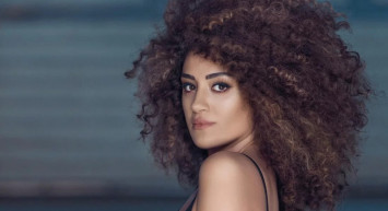 Dilan Çıtak Tatlıses Önce Kabin Görevlisine Sonra Polise Saldırdı! Hakaretler Havada Uçuştu!