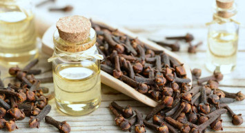 Diş Ağrısına Kesin Çözüm Karanfil Yağı