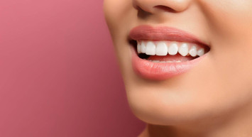 Diş eti çekilmesi tedavisi nedir, ne iyi gelir? Diş eti çekilmesi tedavisini kolaylaştıracak 5 doğal yöntem!