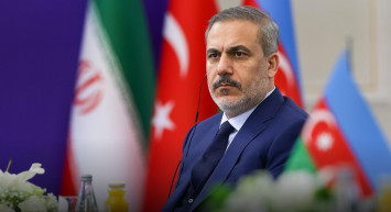 Dışişleri Bakanı Fidan, İranlı mevkidaşı Erakçi ile telefonda görüştü