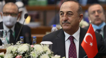 Dışişleri Bakanı Mevlüt Çavuşoğlu'n İİT toplantısında önemli açıklamalarda bulundu