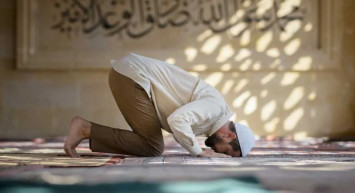 Diyanet Teravih Namazının Evde Kılınacağını Açıkladı