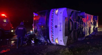 Diyarbakır’da katliam gibi kaza: Ortalık kan gölüne döndü