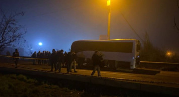 Diyarbakır'da polis aracına bombalı saldırı: Çok sayıda polis yaralandı