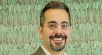 Doç.Dr. Cem Aslan, doğal görünümlü burun olmasına özen gösterilmesi gerekiyor