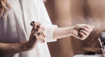 Doğru parfüm nasıl kullanılır? Parfüm çeşitleri nelerdir? Sağlıklı parfüm kullanma yöntemleri