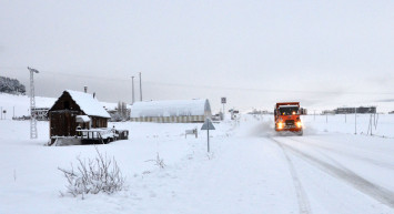 Doğu Anadolu Bölgesi kar yağışına teslim oldu!