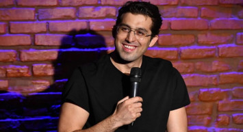 Doğu Demirkol kimdir, hangi dizilerde oynadı? Komedyen Doğu Demirkol, gösteri gelirlerini Filistin’e bağışlayacağını duyurdu