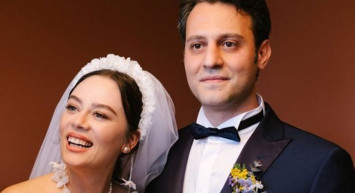 Doğumuna sayılı günler kalan Demet Evgar'a tepki yağdı! Evinin bahçesinde 2.düğününü yapan Evgar'a eleştiri yağmuru