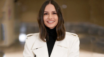 Doktorlar’ın Ela’sı fiziğiyle büyüledi: Yasemin Özilhan tayt tulumuyla ayna pozu verdi