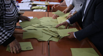 Dolandırıcılar bu kez seçimi fırsat bildi: YSK sayfasını kopyalayıp sahte mesaj atıyorlar