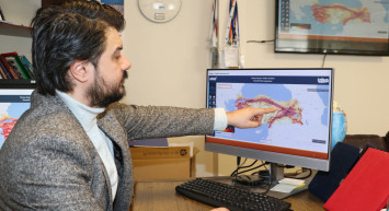 Dr. Özer: Türkiye deprem için zemin parametrelerine dikkat edilmeli!