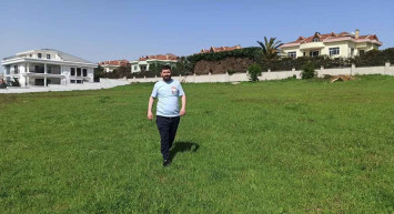 Böyle dolandırıcılık görülmedi: Dublör lakaplı dolandırıcılar Beylikdüzü'nde bulunan 7 milyon liralık arsayı İzmir'de 700 bin liraya satmaya çalıştı!