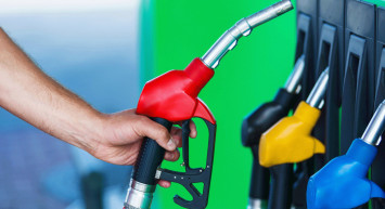 Dün indirim yapılmıştı bugün zam geldi: Akaryakıtta yaşanan son güncellemeye vatandaştan tepki geldi