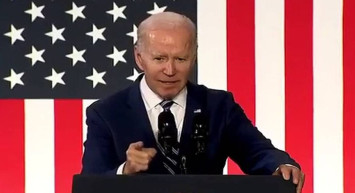 Dünya Biden’ın görüntülerini konuşuyor: Spiker ne yapacağını şaşırdı