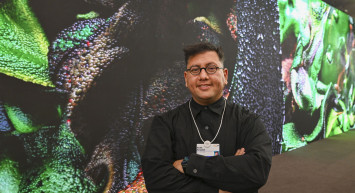 Dünya Türk sanatçı Refik Anadol’uyu konuşuyor: Sergisini görenler gözlerine inanamıyor!