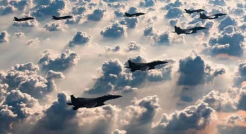 Dünyada deprem etkisi yaratacak iddia: Savaş uçakları art arda havalandı