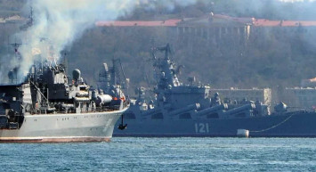 Dünyanın gözü bu gelişmede: Ukrayna, Rusya'nın en büyük savaş gemisini vurdu!