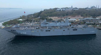Dünyanın ilk SİHA savaş gemisi görevde: TCG Anadolu yola çıktı