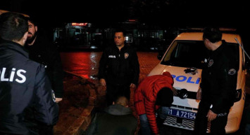 Dur ihtarına uymama cezası ne kadar oldu Polisin dur İhtarına uymama ve çevirmeden kaçma cezası ne kadar, kaç TL