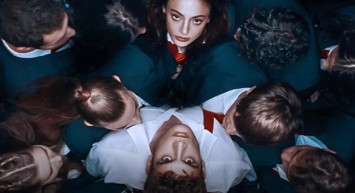 Duy Beni 3.bölüm de neler oldu? Duy Beni son bölüm de neler yaşandı? Ekim ve Kanat neden yakınlaştı? Duy Beni Ekim, Melisa'yı affetti mi? Duy Beni 3. bölüm full izle!