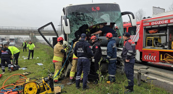 Düzce’de yolcu otobüsü kazası: 17 yaralı!
