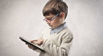 Ebeveynlere uyarı: "Tabletten çocuk bakıcısı olmaz!"