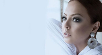 Ebru Gündeş’in en acı günü annesi Müjgan Bilgin hayatını kaybetti