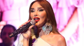 Ebru Gündeş'le davalık olan Seren Serengil programda ünlü şarkıcının şarkısı çalınca ateş püskürdü: Şarkısını çalamazsın!