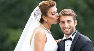 Ebru Şancı’nın son paylaşımı sosyal medyayı salladı! Eşinin dekoltesini kapatması olay oldu