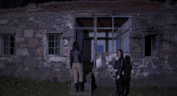 Ecinni Tılsımlı Mezar film konusu ve oyuncuları