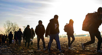 Edirne güvenlik güçleri düzensiz göçmenleri yakaladı!