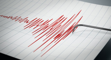 Ege’de yangından sonra bu kez deprem korkusu: 3.5 büyüklüğünde gerçekleşti