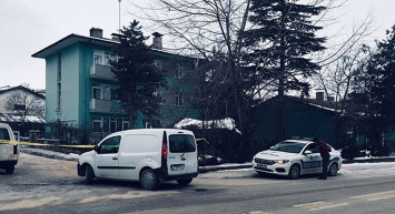 Eğlence mekanında çıkan borç kavgasında silahlar konuştu, ölü ve yaralılar var