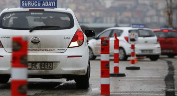 Ehliyet alacaklar dikkat: Sürücü kursu fiyatlarına zam geliyor! Temmuz zamları sonrası liste güncellenecek