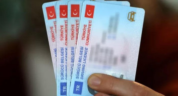 Ehliyet sınavında yeni dönem başlıyor! Animasyonlu sorular için düğmeye basıldı!